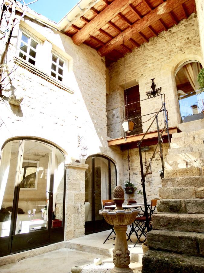 Un Patio En Luberon