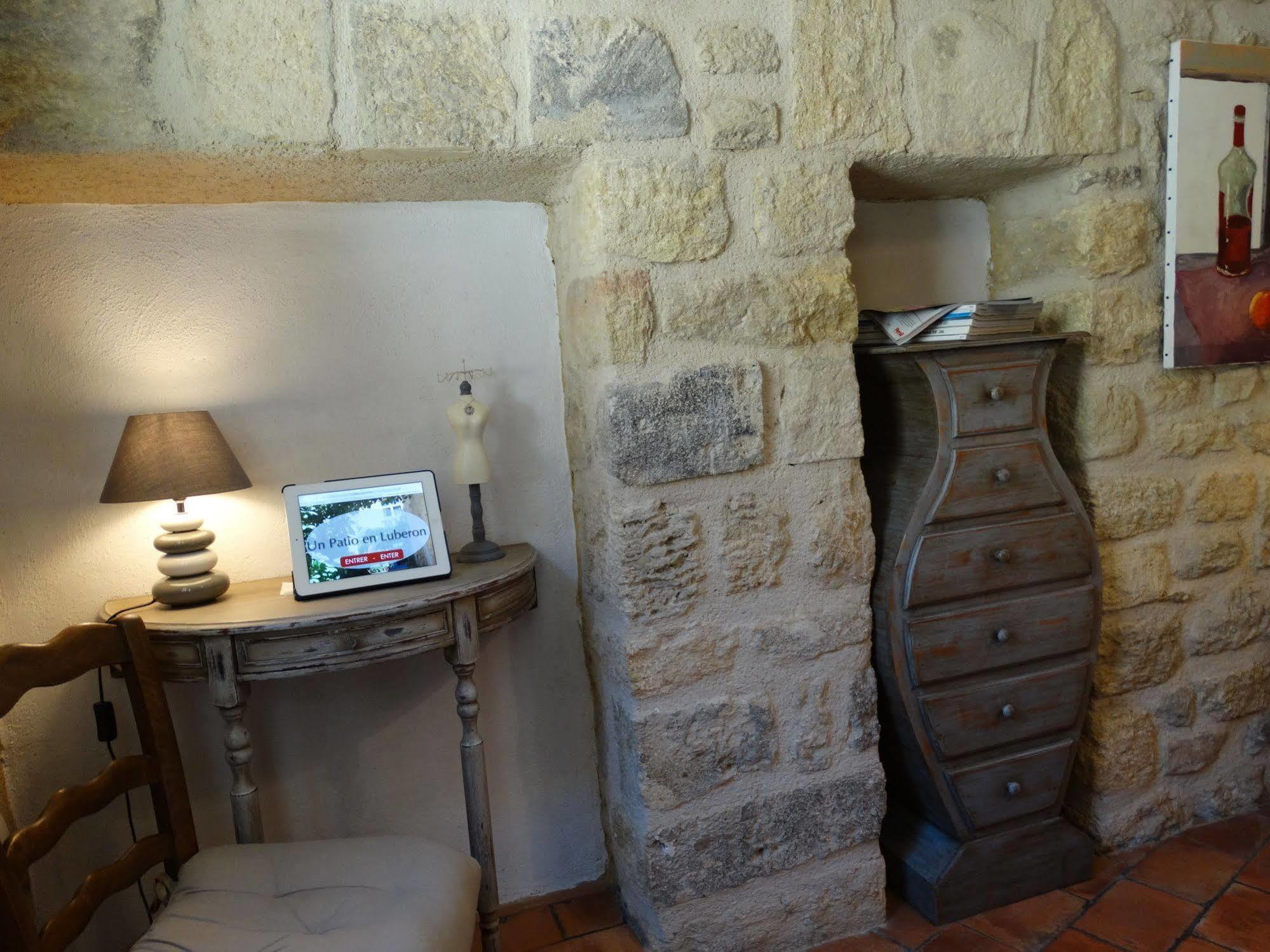 Un Patio En Luberon Bed & Breakfast