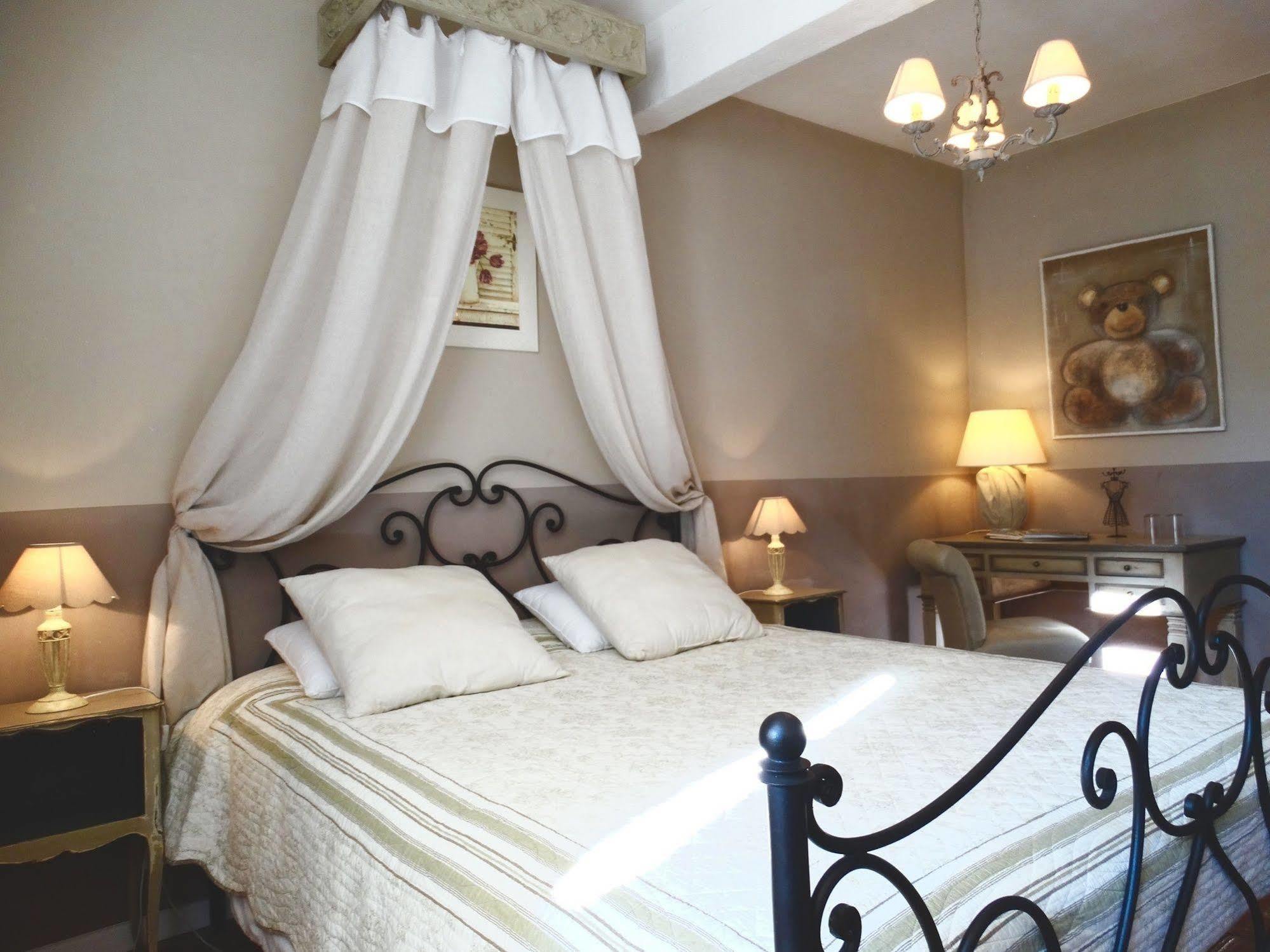 Bed & Breakfast Un Patio En Luberon *