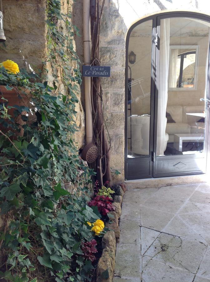 Un Patio En Luberon *